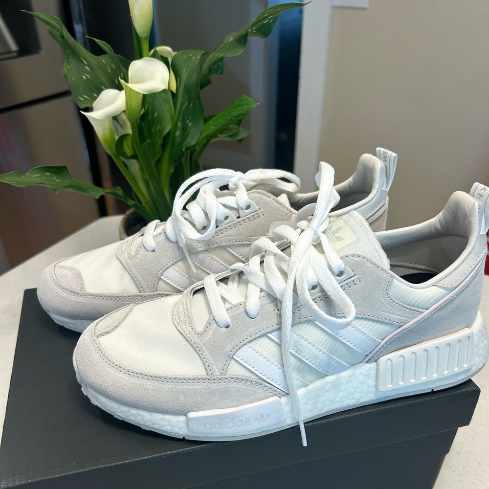 Adidas Boston SuperX R1
